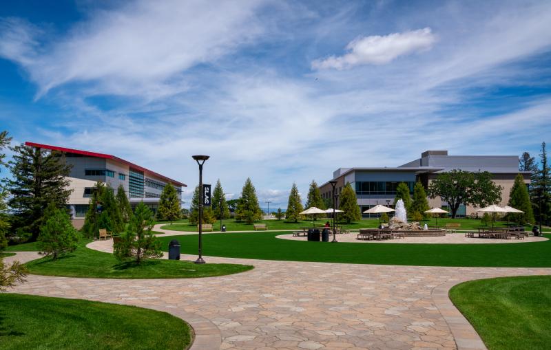 SLAC main quad, with the Science and User Support Building and the Arrillaga Science Center