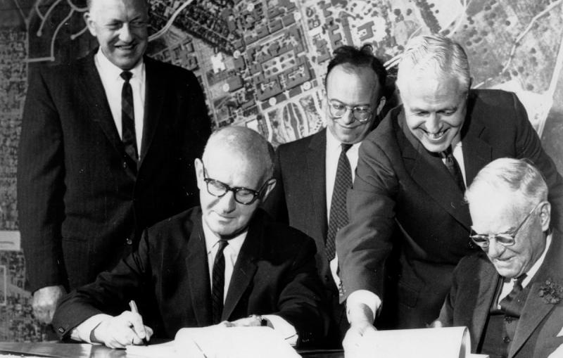  Morris Doyle signing the SLAC construction contract on April 30, 1962