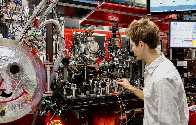 SLAC associate staff scientist Thomas Joseph Lane at the Coherent X-Ray Imaging instrument 