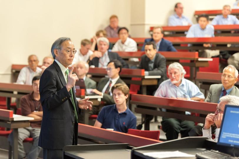 Steven Chu delivering a keynote address