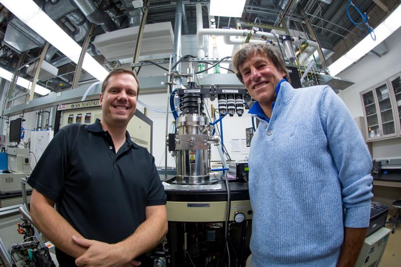 SIMES researchers Nick Melosh and Jeremy Dahl