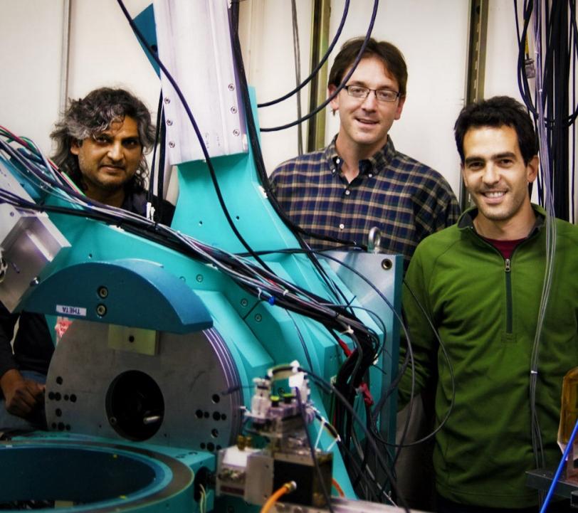 Apurva Mehta, Aaron Lindenberg, and Mariano Trigo, from Lindenberg's team, on Beamline 10-2.