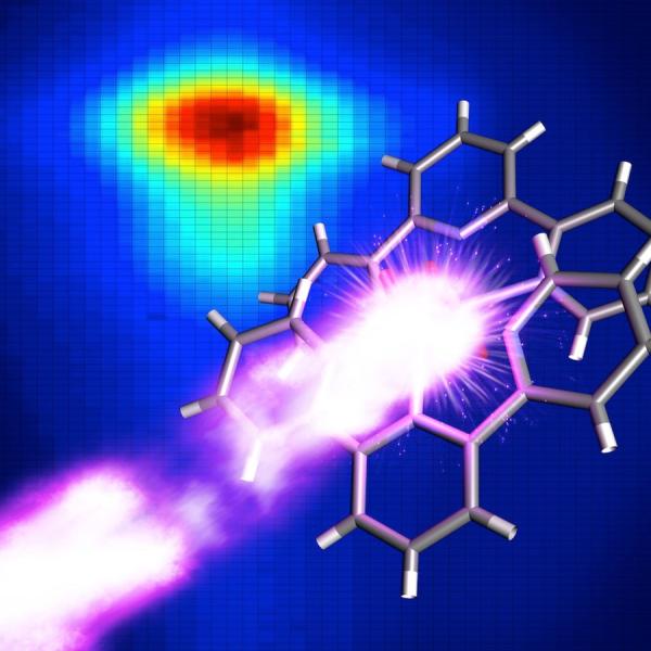 Illustration – X-ray pulse strikes manganese-containing molecules