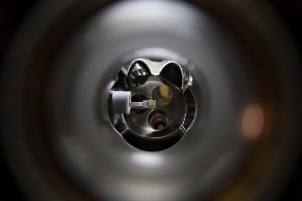 A small fuel cell inside of a sample chamber at SLAC's Stanford Synchrotron Radiation Lightsource (SSRL).